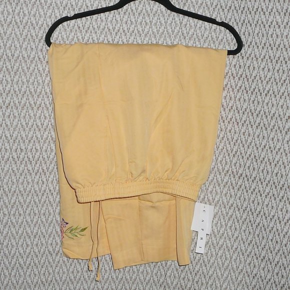 Embroidered Pull on Capri Cropped Pants plus size 20 NWT - Picture 2 of 8